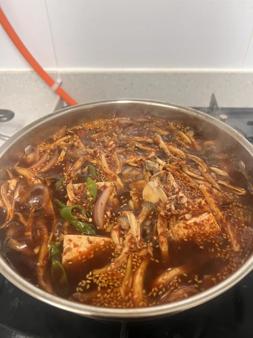 20분 조린 뒤 완성된 두부 갈치조림